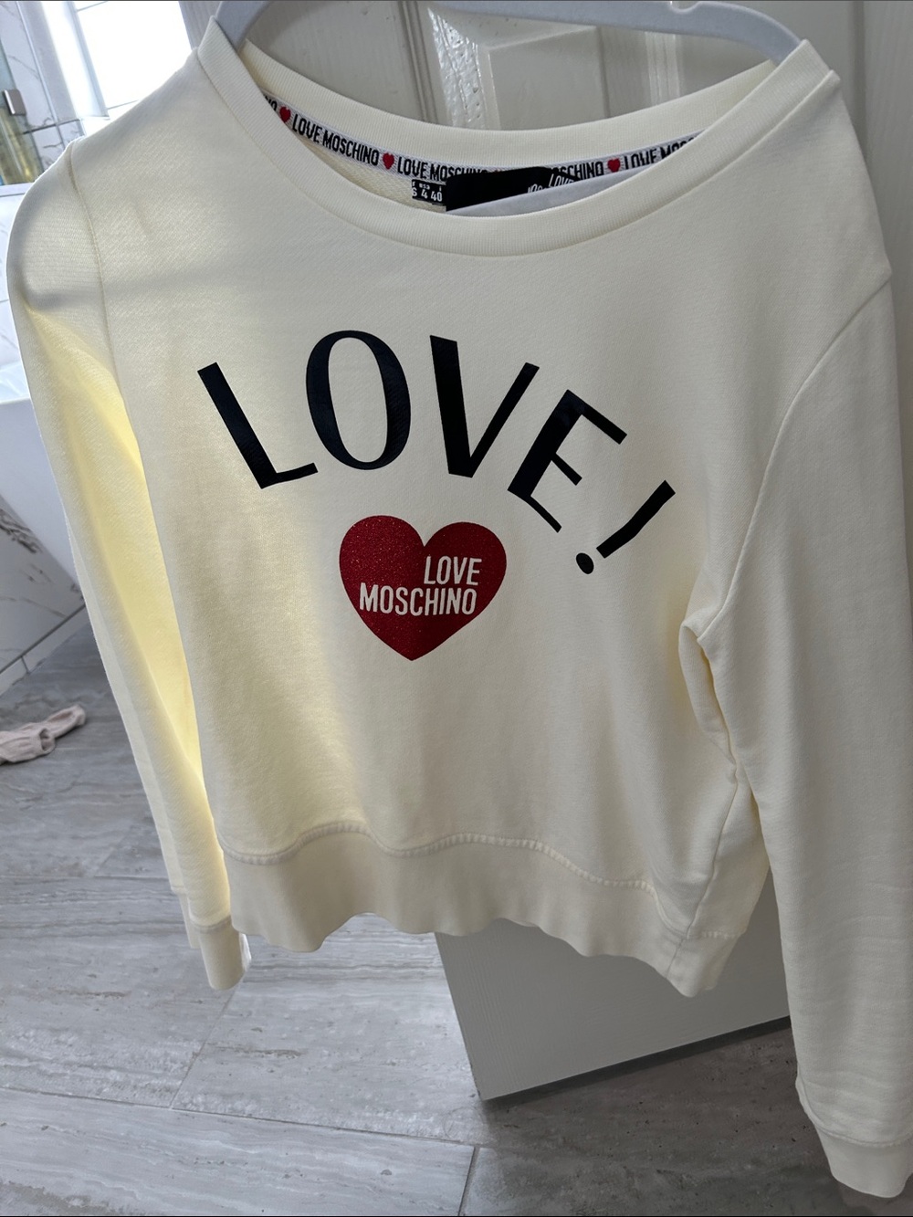 Love Moschino Cream Sweatshirt with Black LOVE! and Red Heart sz 4 Sm